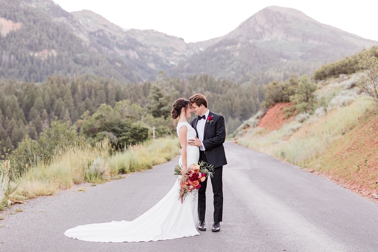 Tibble Fork Reservoir Couple in a Canoe, Utah Wedding Photography, bride and groom